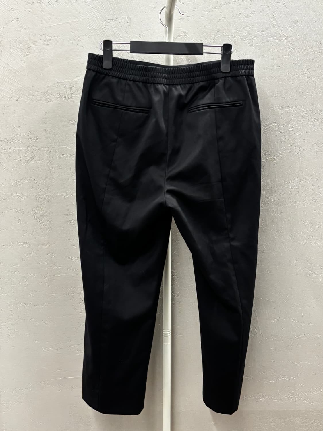 준지 블랙 밴딩 테이퍼드 팬츠 상품이미지9