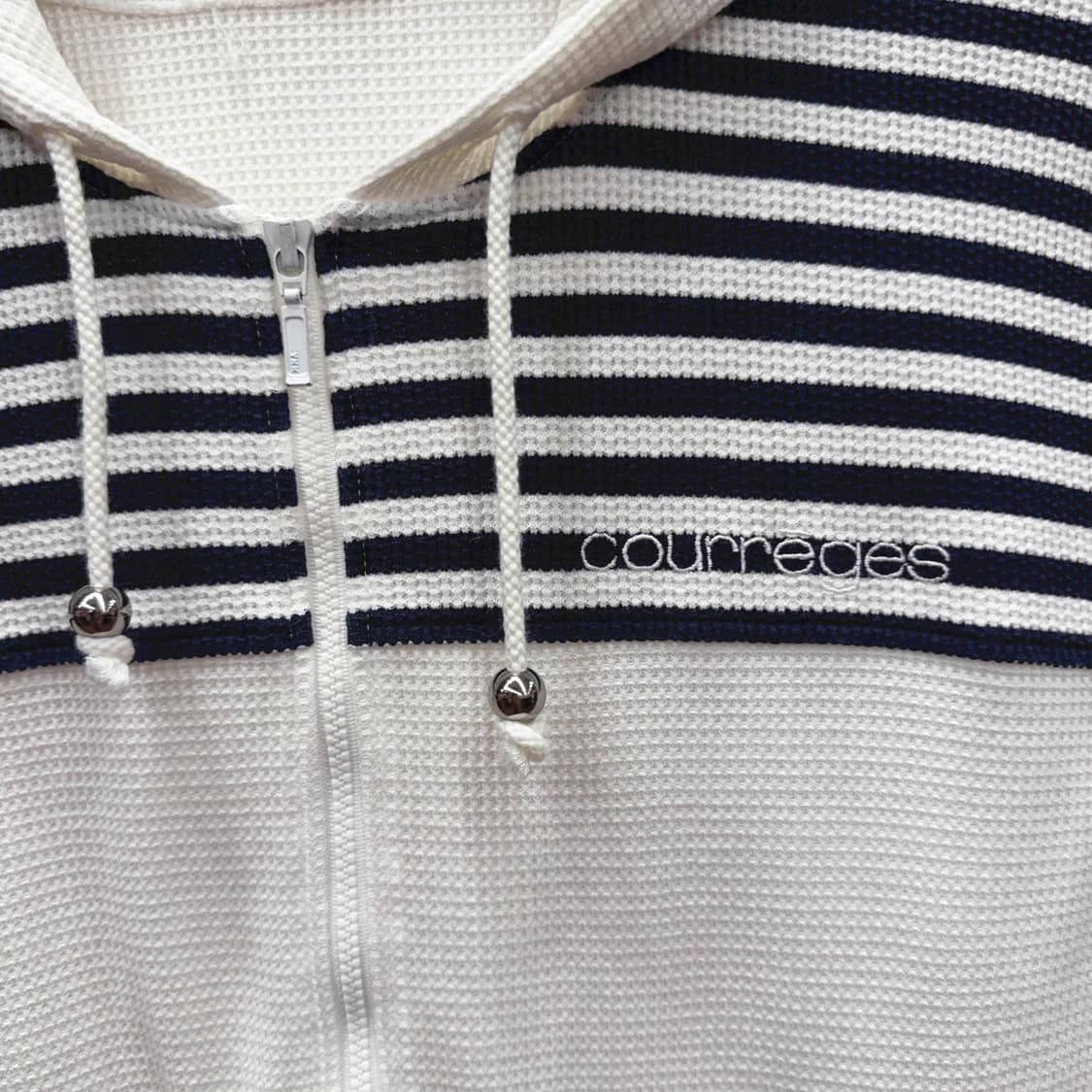꾸레쥬 스트라이프 후드 집업 니트 로고 자수 포켓 디테일 아이보리 상품이미지6