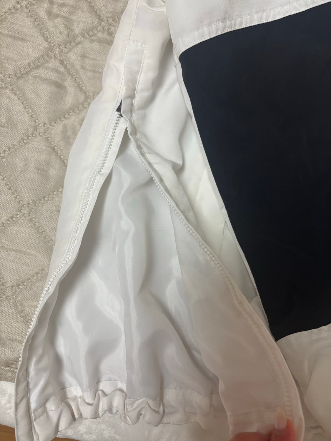 노스페이스 반집업 바람막이xs 상품이미지4