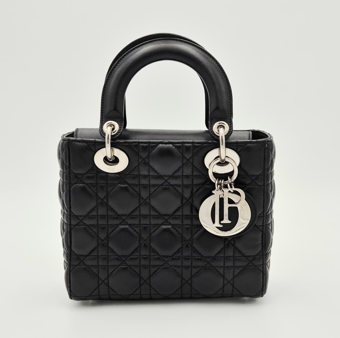 디올 레이디 디올 미니 블랙 램스킨 은장 토트백 상품이미지5