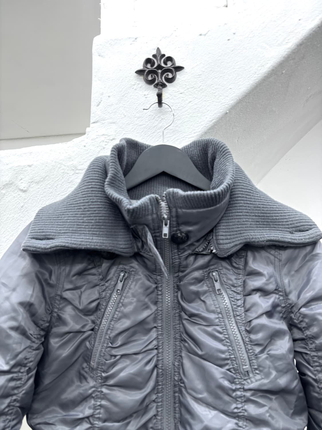 Gray shirring detail puffer   상품이미지2