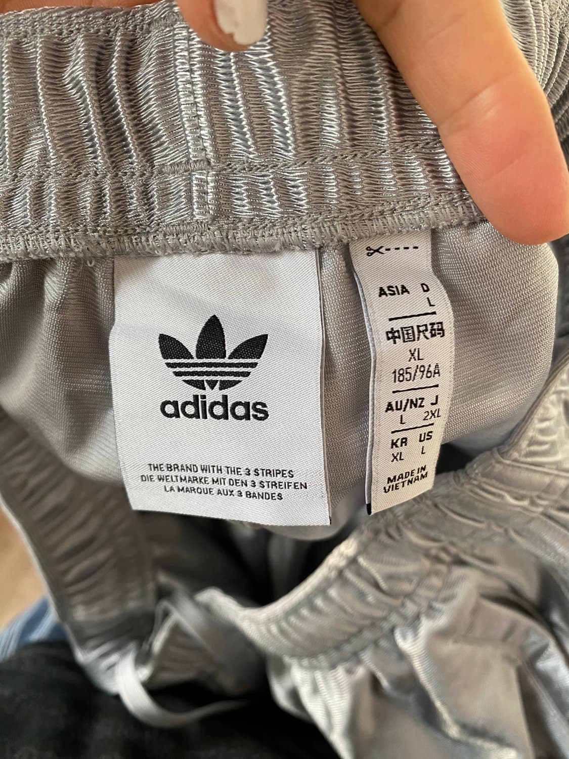 Adidas metallic silver track pants 상품이미지6