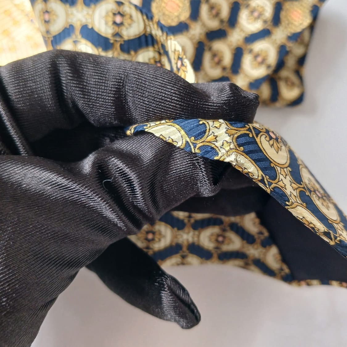 베르사체 실크 옐로우 패턴 넥타이 10.2cm B등급 E839 상품이미지9