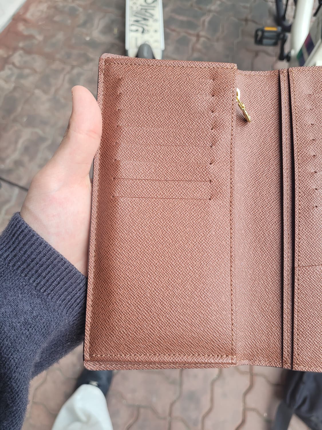 (풀구성품) 루이비통 브라짜 모노그램 이클립스 장지갑 상품이미지10