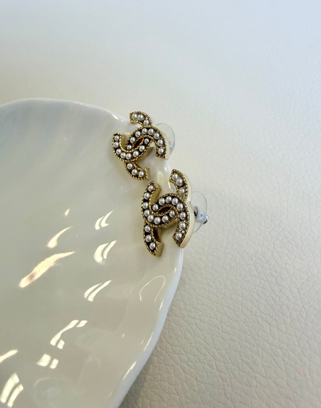 샤넬 진주 CC로고 귀걸이 업사이클링 상품이미지5