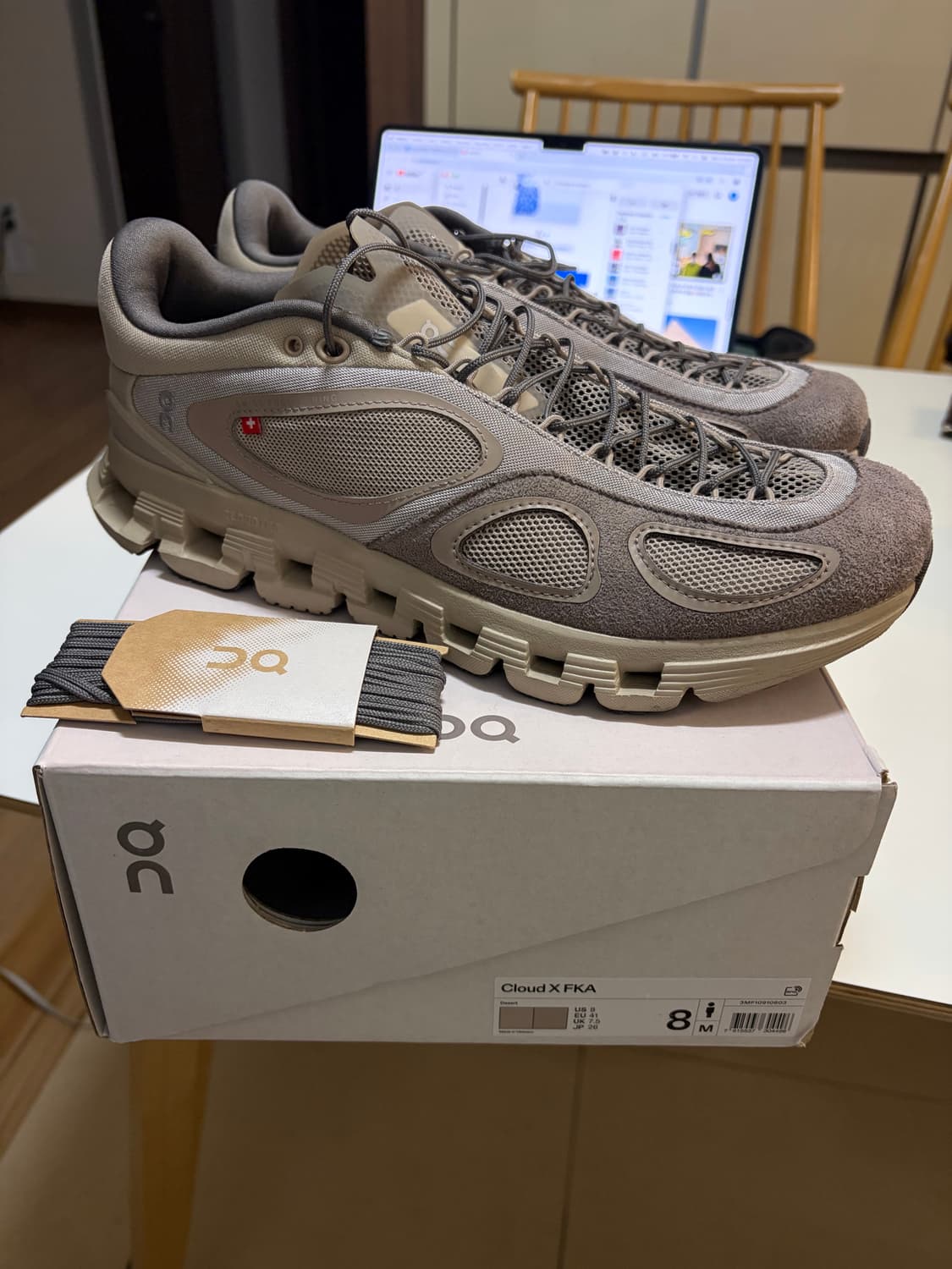 [260] 새제품급 온 러닝 FKA 트위그스 클라우드 데저트 상품이미지1