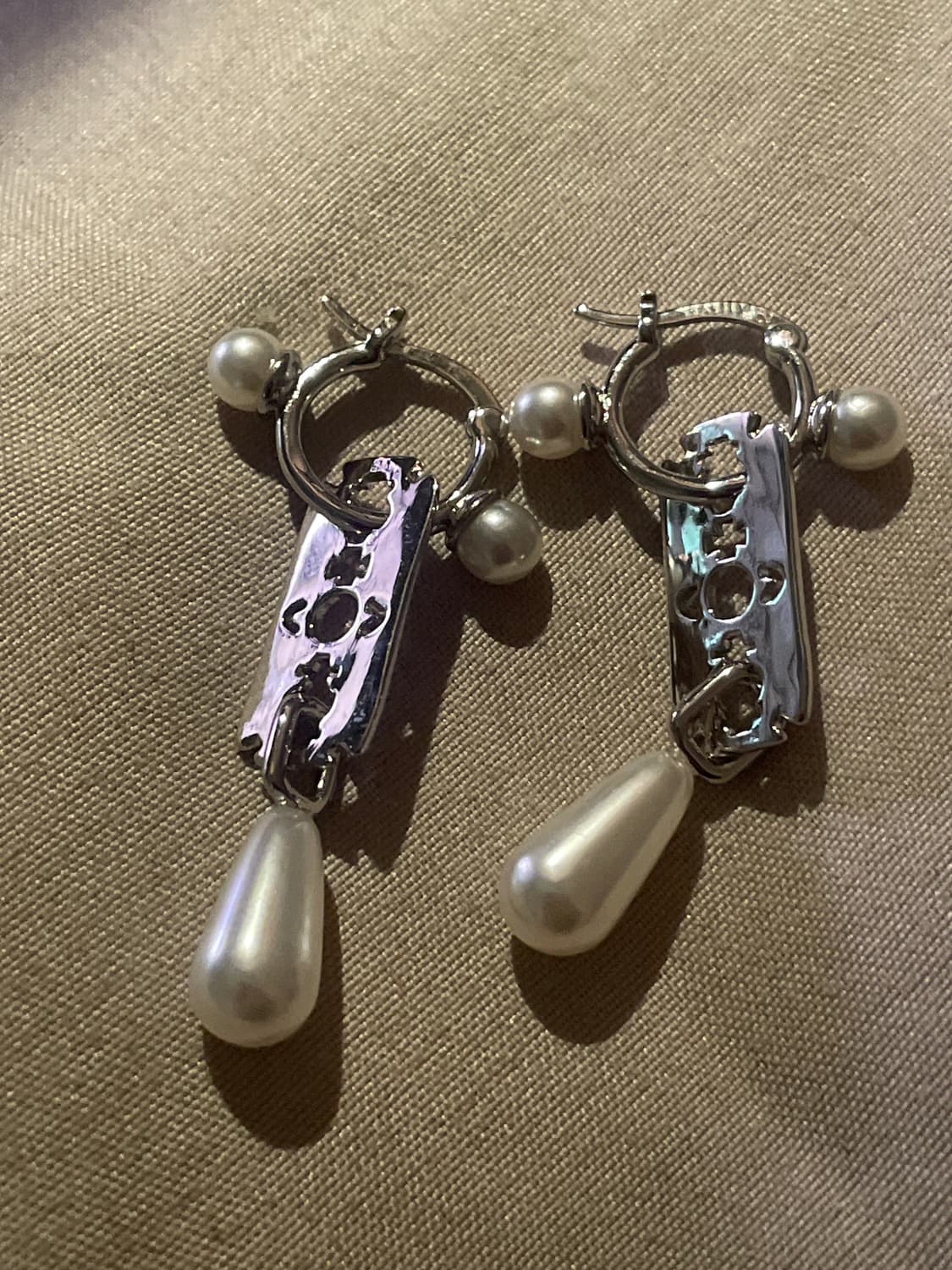 비비안웨스트우드 빈티지 면도칼 이어링 상품이미지1