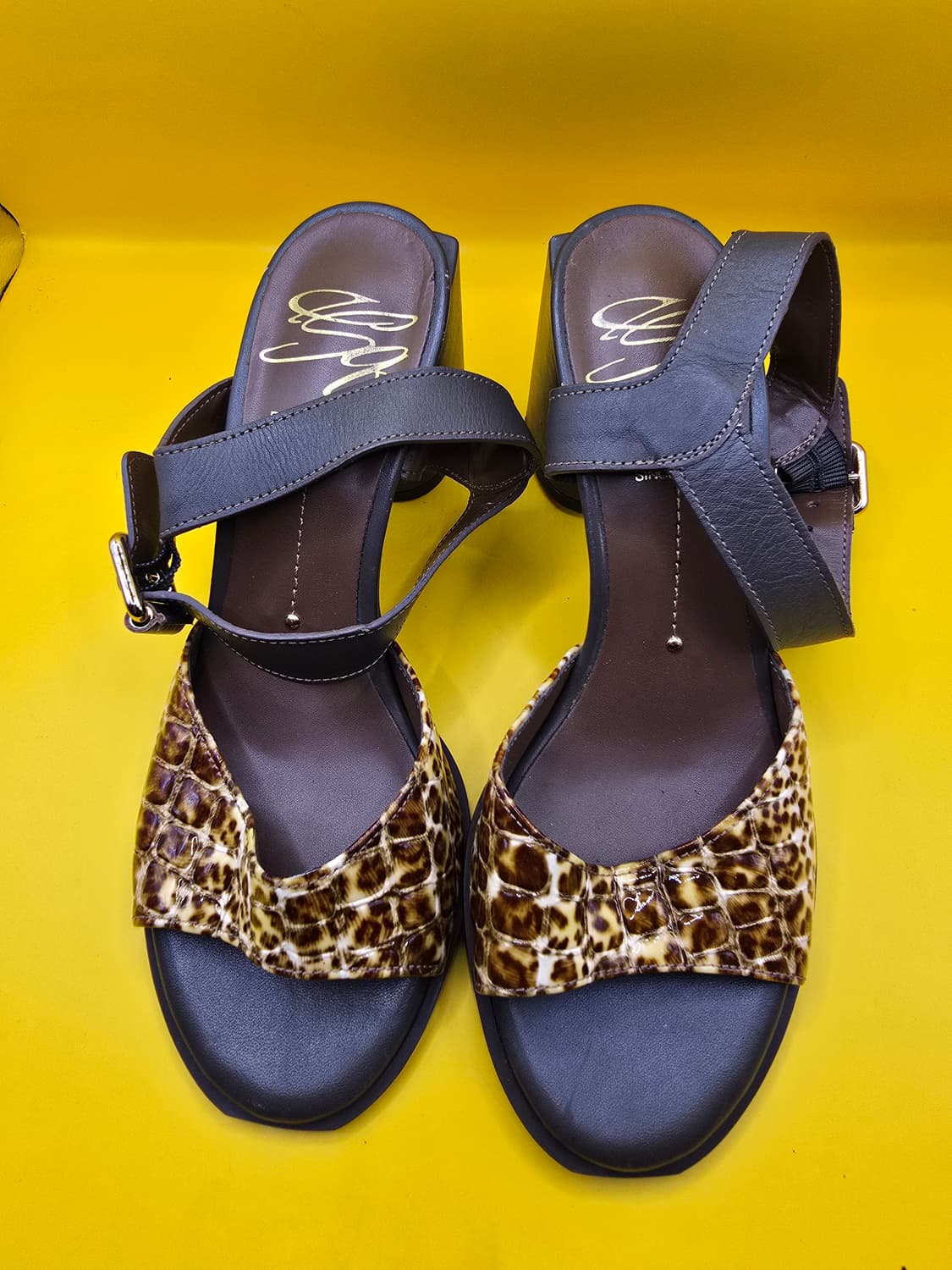 에스콰이어 샌들 235 / 7.5cm 굽 상품이미지1