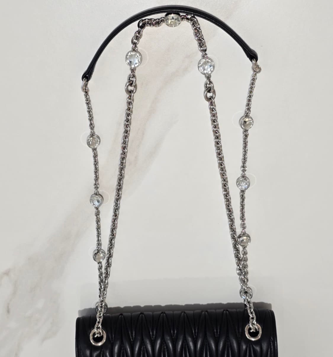 미우미우 마테라쎄 숄더백 상품이미지2