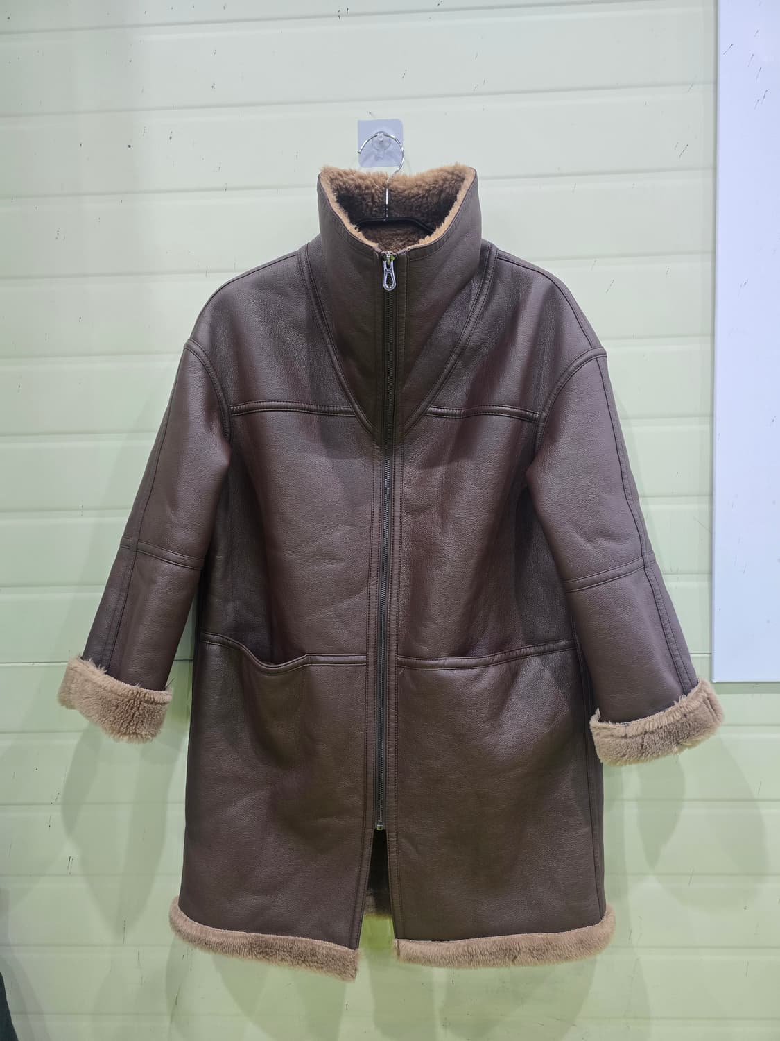 리오벨(LIOBELL) 양모 100% 롱 무스탕 상품이미지5