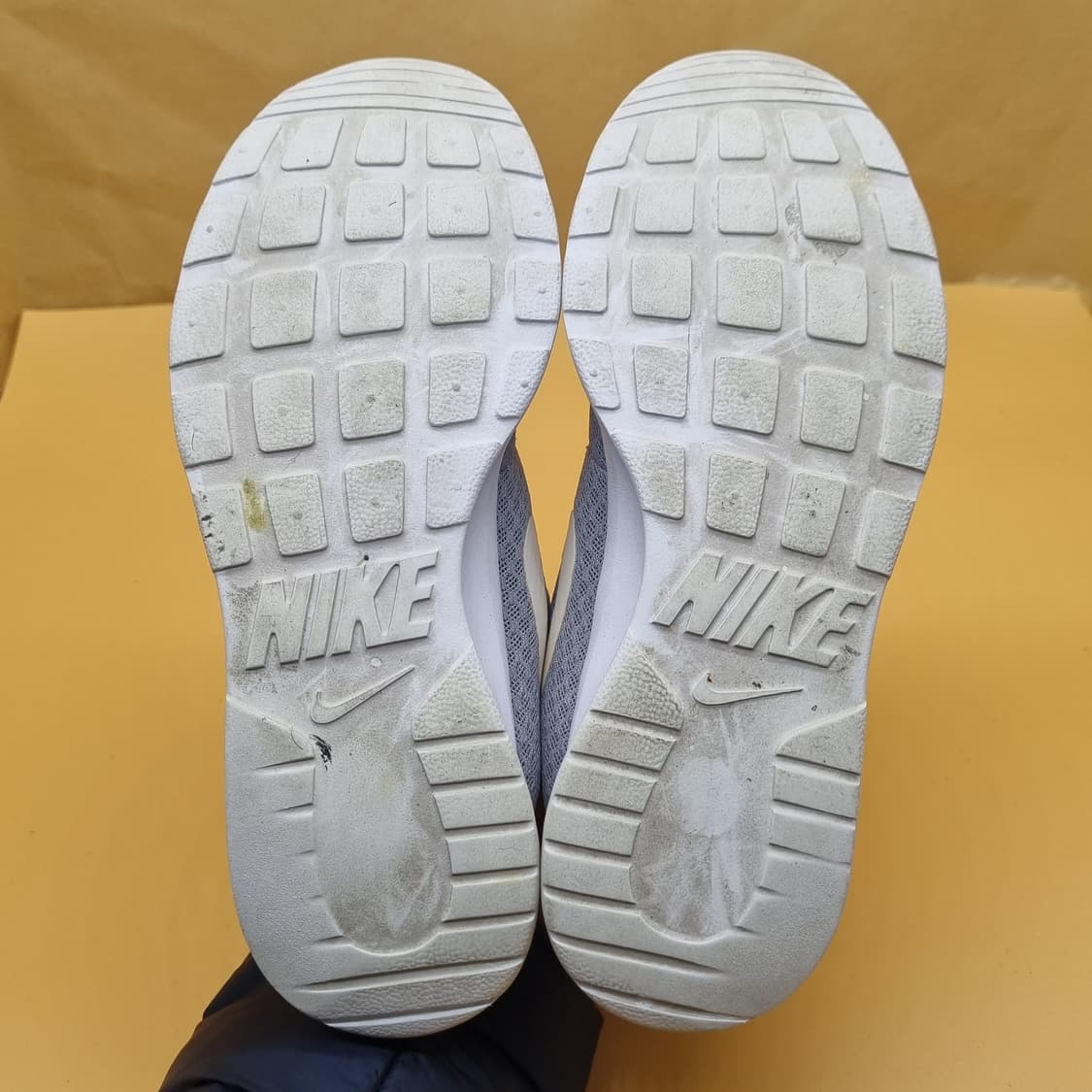 나이키 탄준 울프 그레이 여성운동화235  상품이미지3