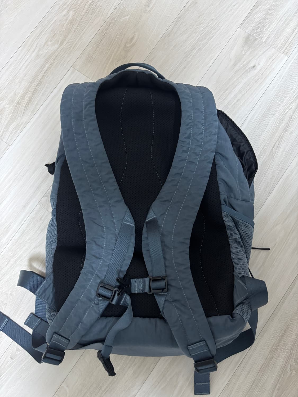 cp컴퍼니 나일론b 백팩 상품이미지3