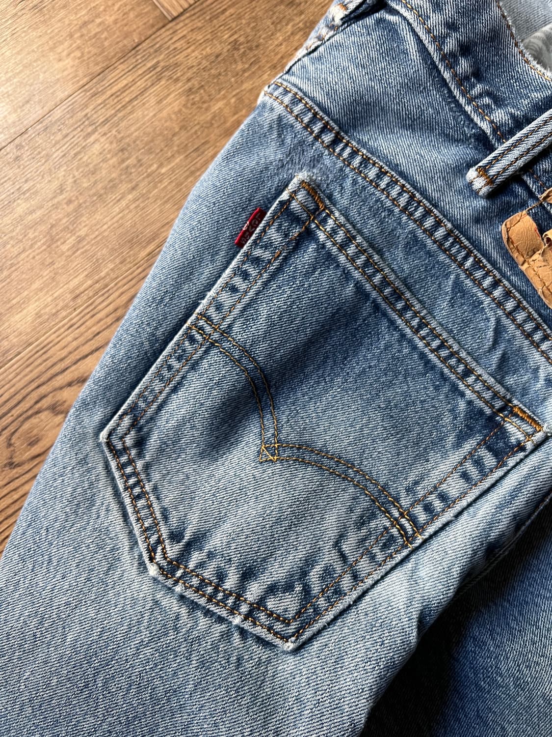 [34]리바이스 517 빈티지 데미지드 워싱 플레어핏 데님 팬츠 상품이미지6