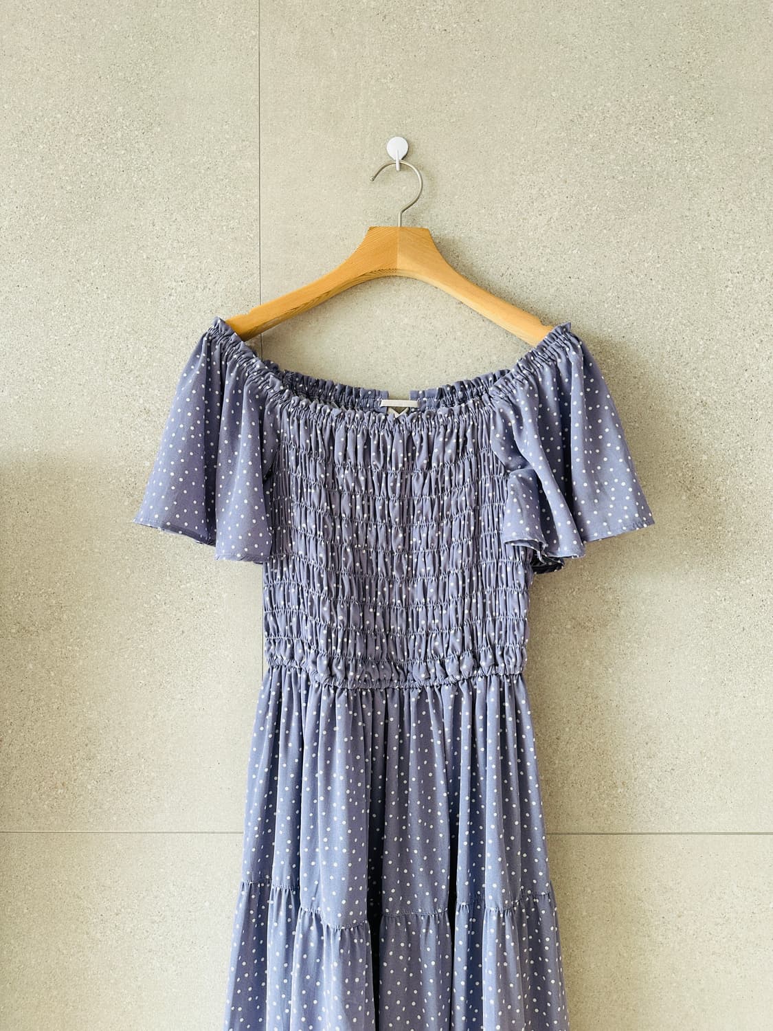 나이스클랍 등리본 오프숄더 연보라 땡땡이 롱 원피스 휴 상품이미지5