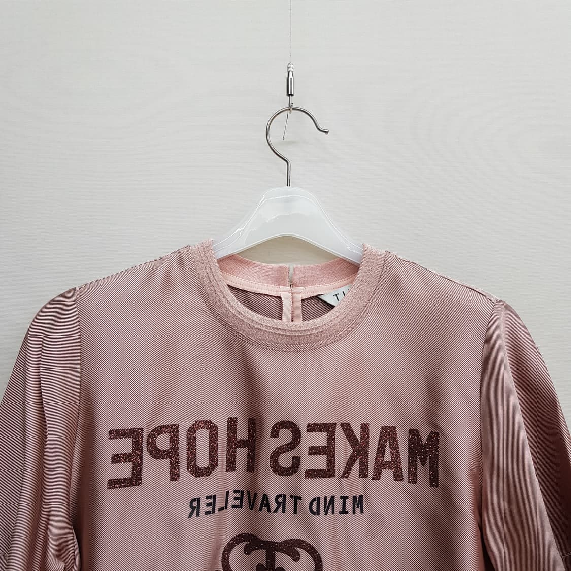 한섬 타임 2022 로고 글리터 티셔츠 82-94-160사이즈 상품이미지2