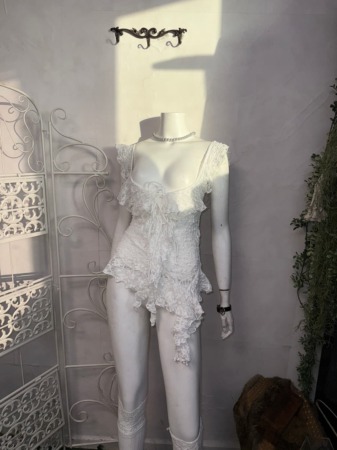 White floral lace unbalanced sleeveless  상품이미지5