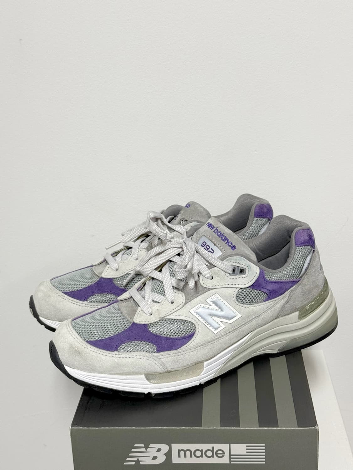[275] 뉴발란스 M992 그레이 퍼플 상품이미지1
