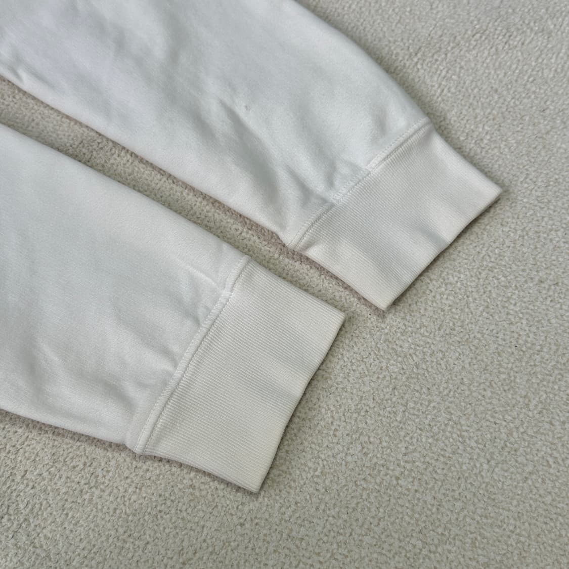 스톤아일랜드 21FW 와펜패치 크루넥 기모 맨투맨 상품이미지8