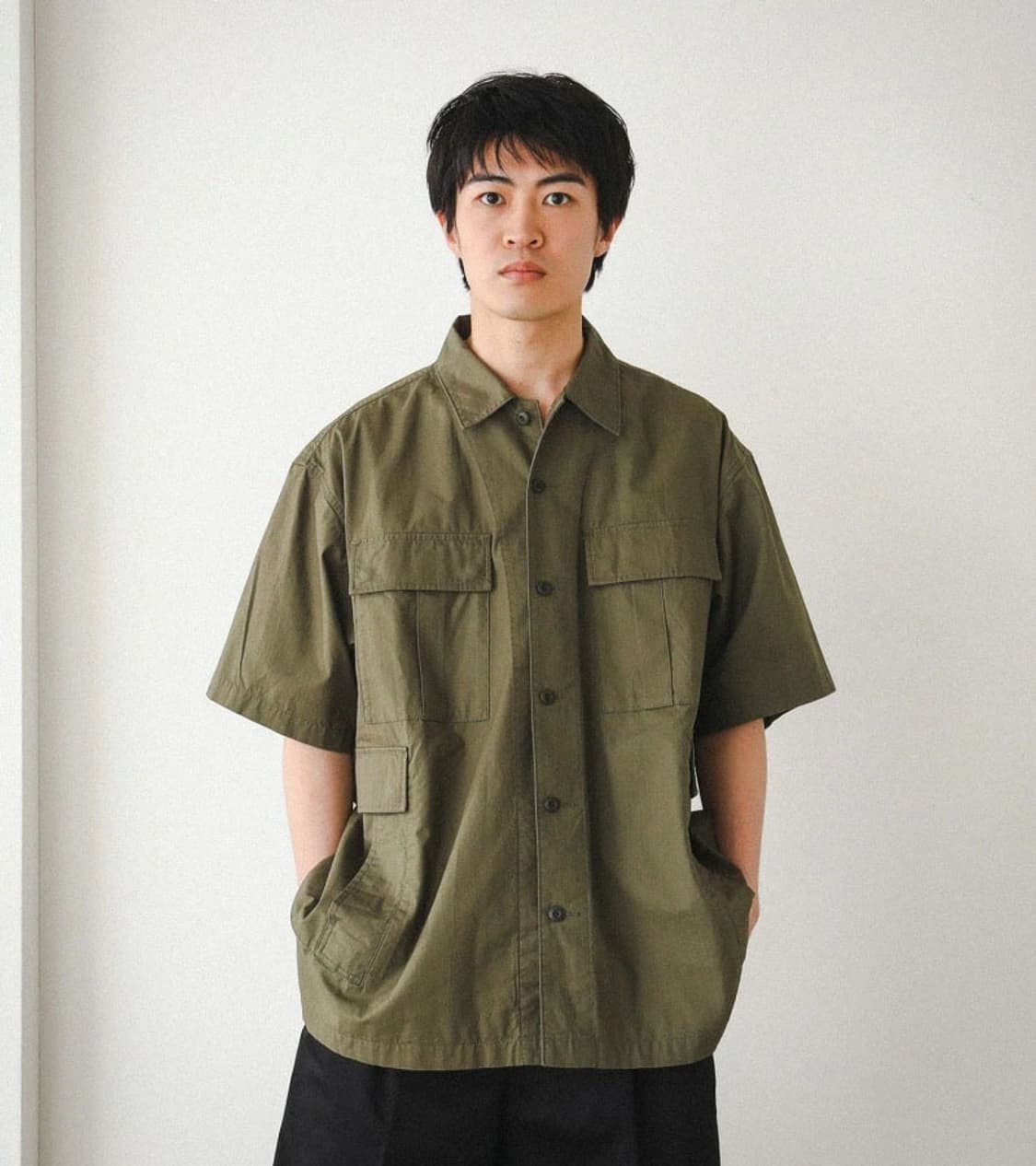 BEAMS - 23SS MULTI POCKET SHIRT 상품이미지2