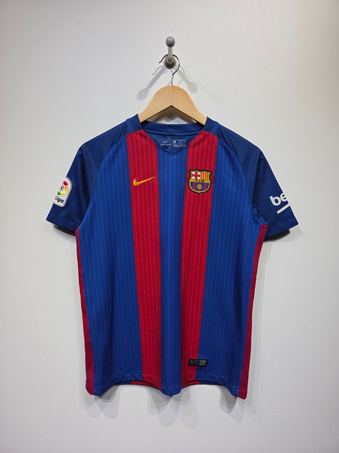나이키 FC 바르셀로나 노마킹 16-17 홈 유니폼 상품이미지1