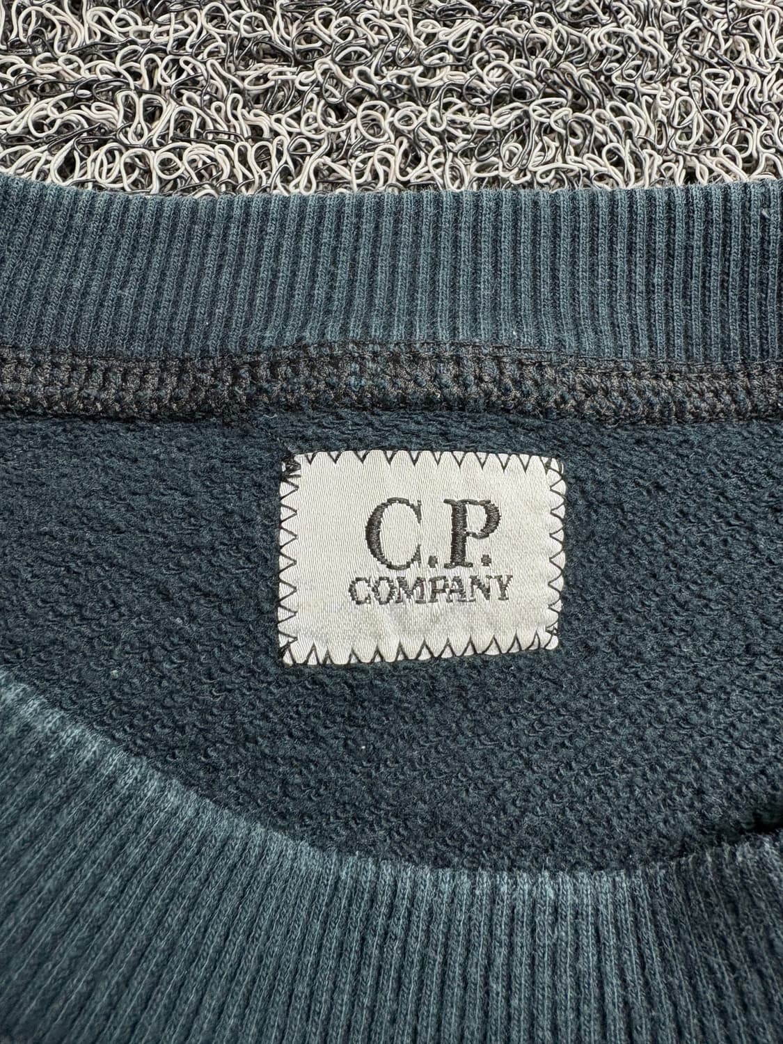 CP 컴퍼니 시그니처 미니멀 크루넥 맨투맨 2322 상품이미지3