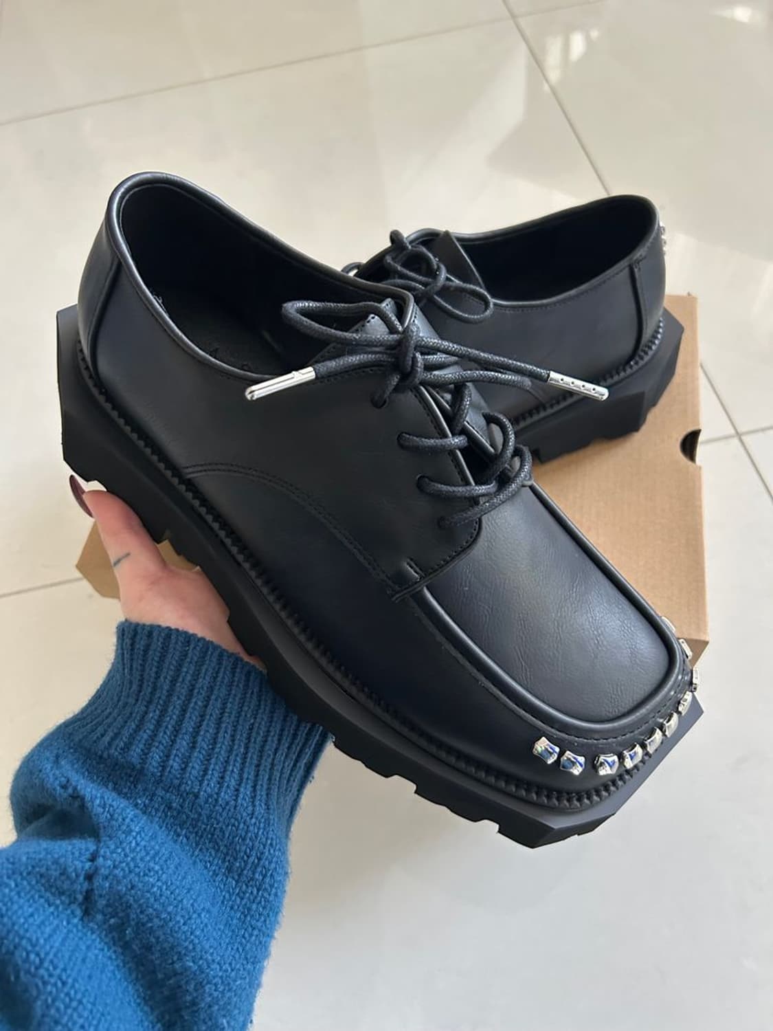 STUDS SQUARE SHOES 스터드 스퀘어 슈즈 상품이미지1