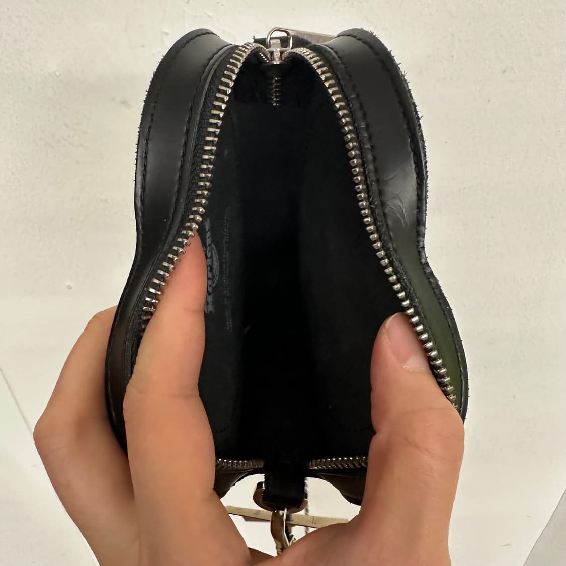 닥터마틴 미니 하트 체인백 상품이미지5