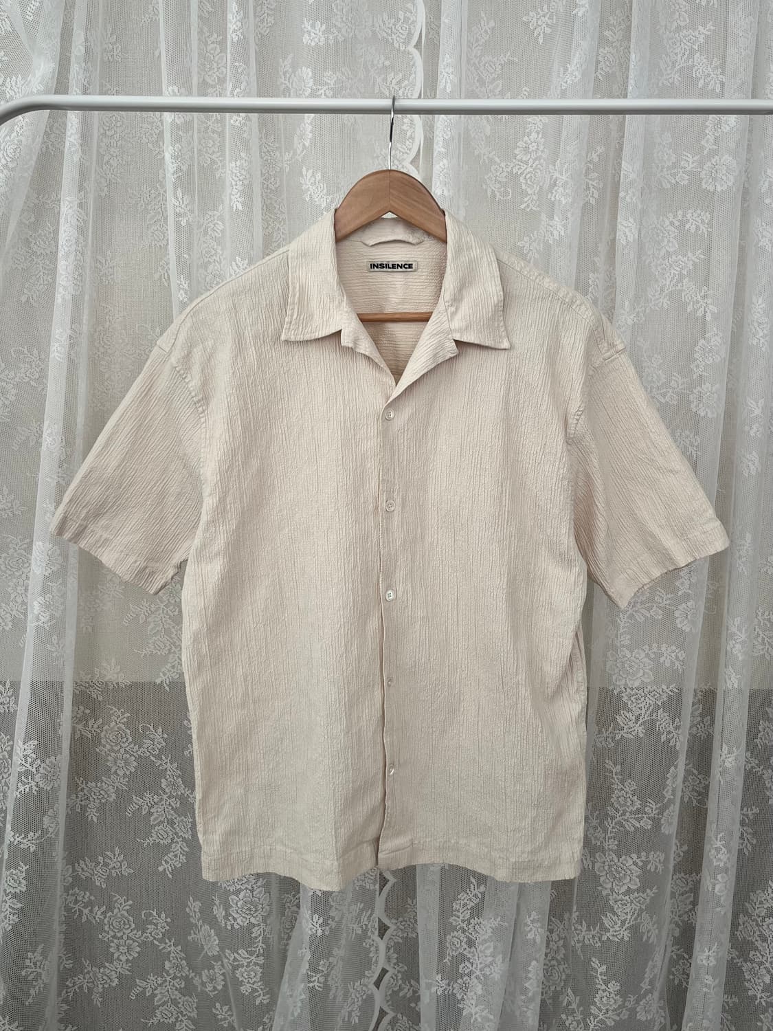 M) 인사일런스 엠보 코튼 오픈 칼라 셔츠 에크루 상품이미지1