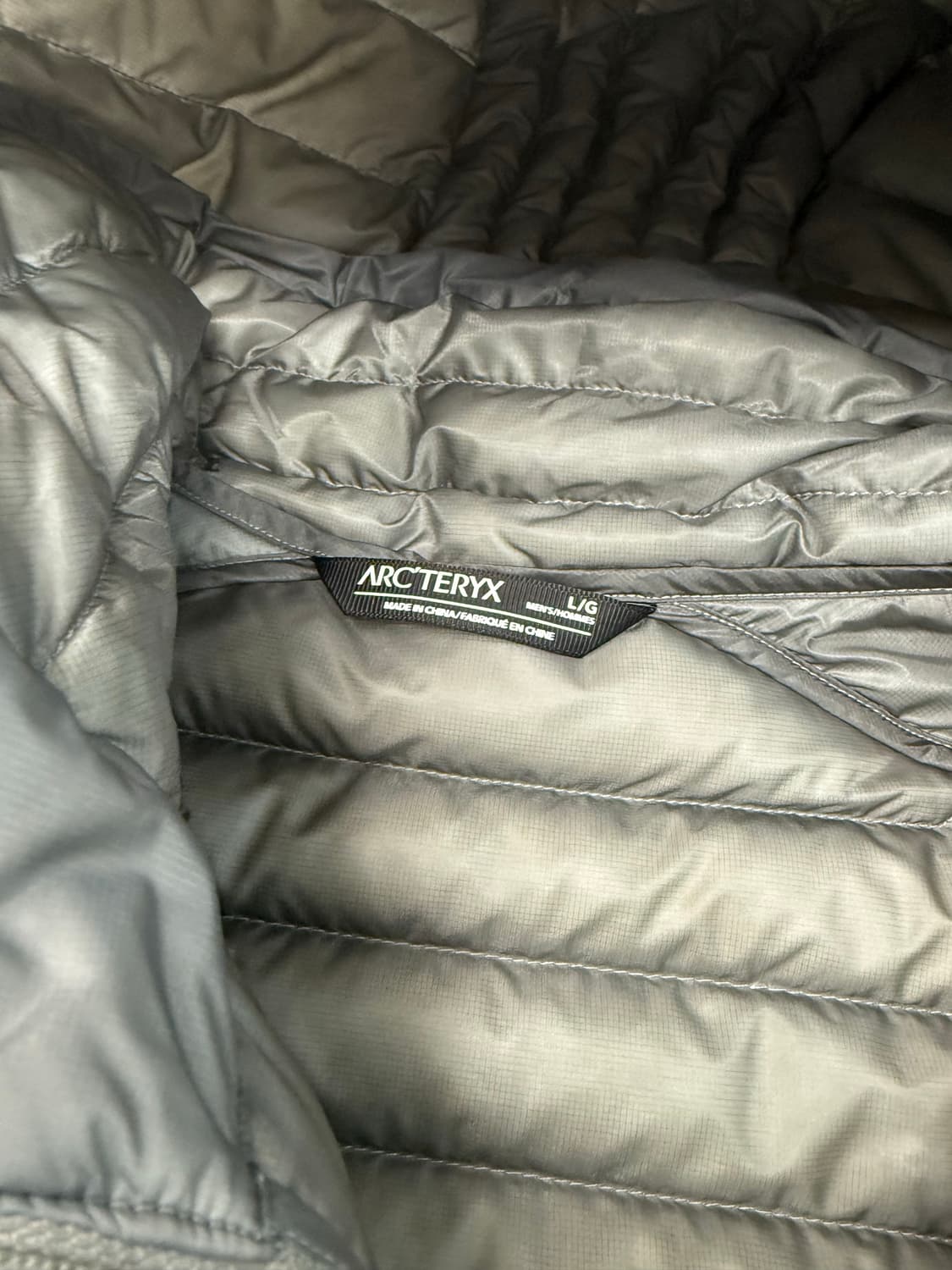 아크테릭스 세륨 하리브리드 L 사이즈 그레이색상  진짜 실물 고급스럽습니 상품이미지4