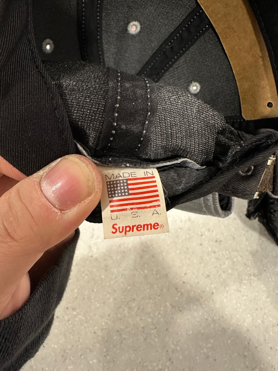 슈프림 가죽캡 상품이미지3