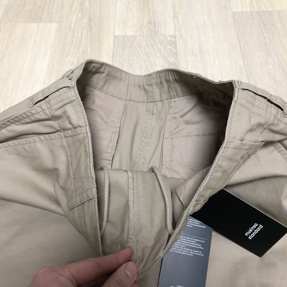 (32) 새상품 무탠다드 MUSINSA 코튼 와이드 카고 쇼츠 베이지 상품이미지5