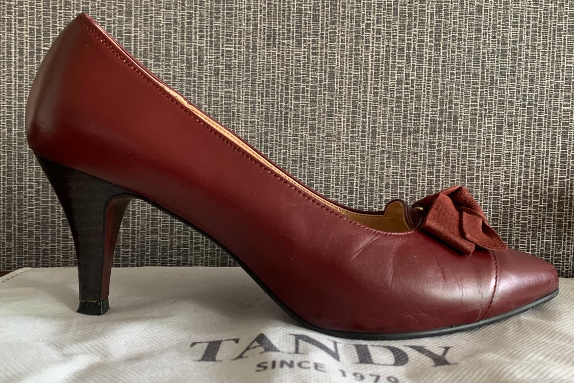 탠디 TANDY 와인 리본 펌프스 가죽 구두 235 굽높이 6.5cm 상품이미지5