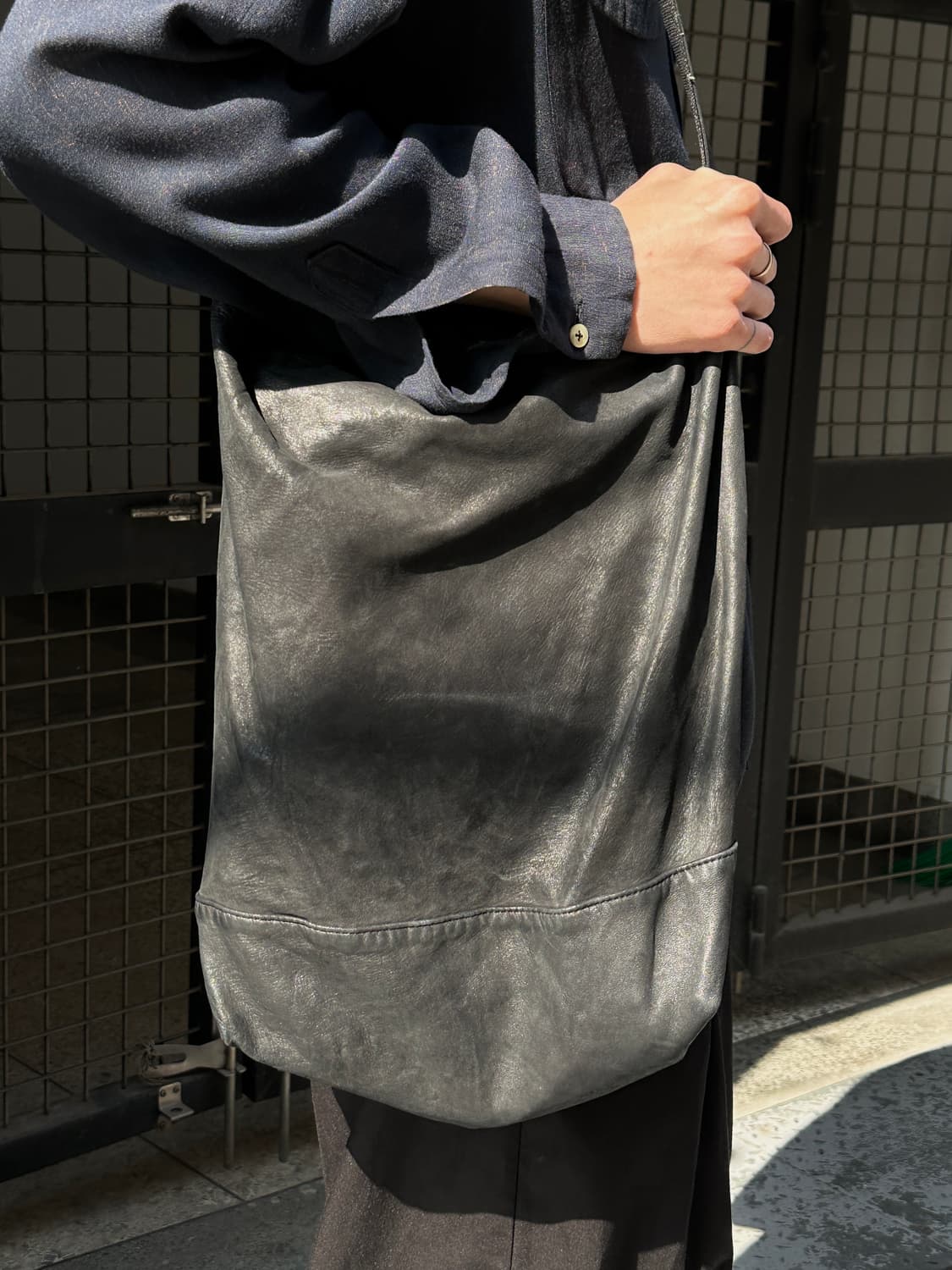 00's 꼼데가르송 더블사이드 레더 백 꼼데가르송 가방 숄더백 상품이미지1