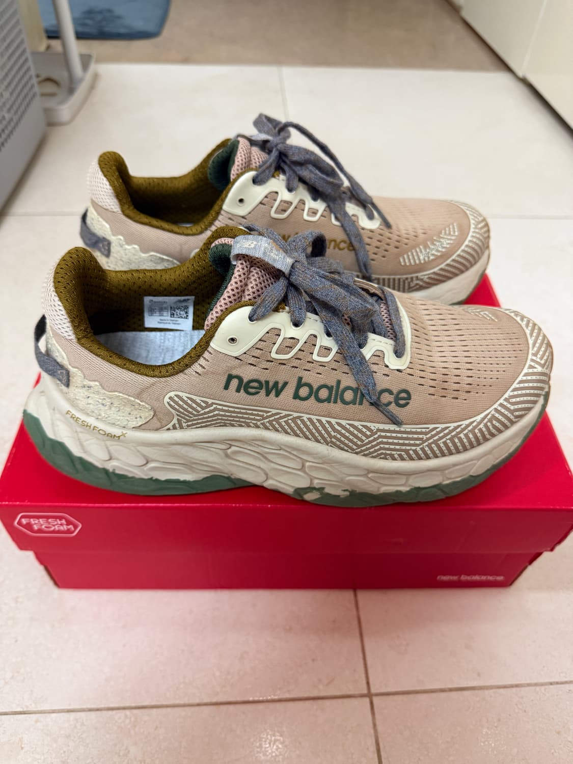 뉴발란스 프레쉬폼 모어트레일 270 상품이미지4