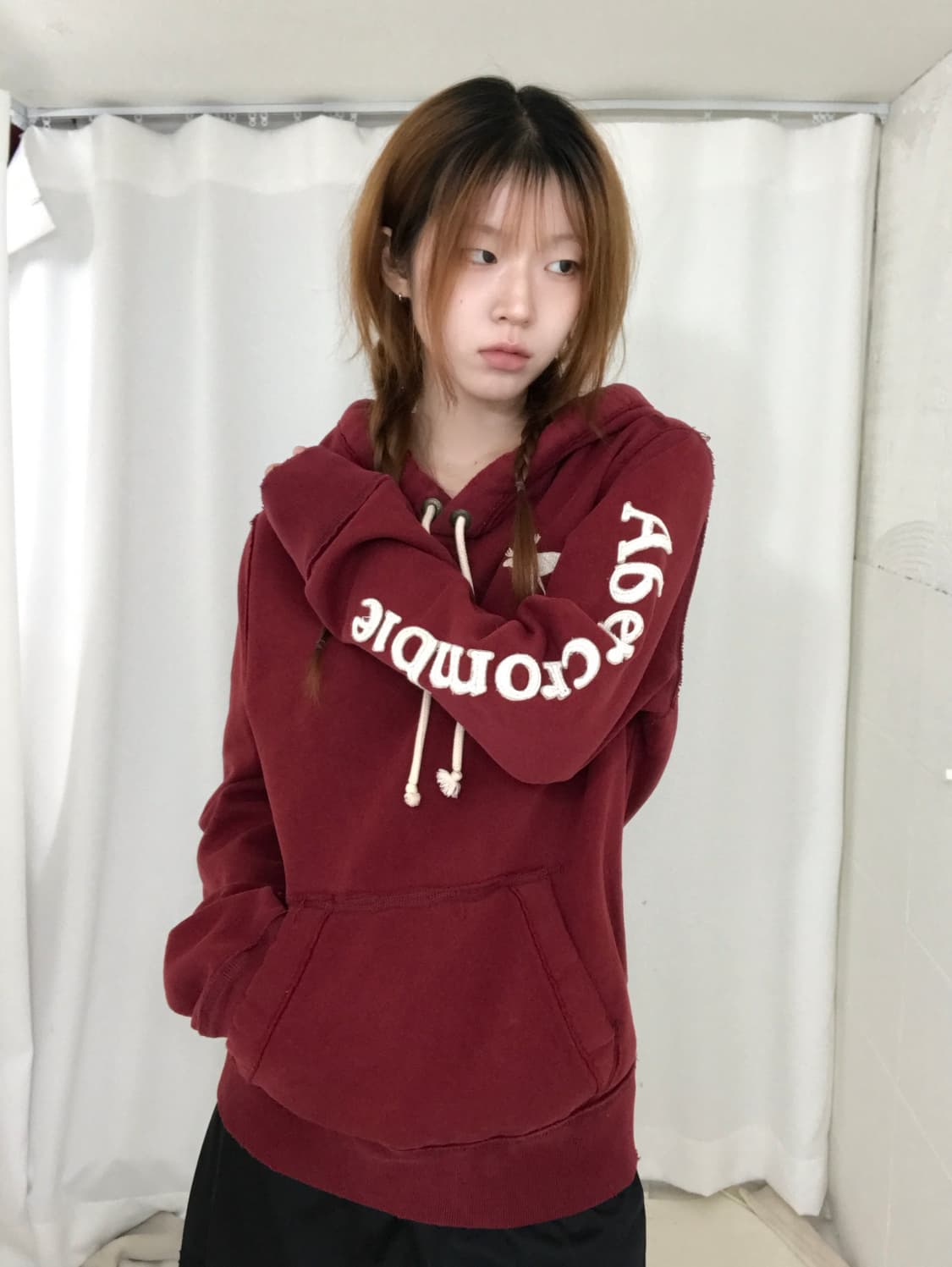 아베크롬비 딥 레드 레터링 후드티 상품이미지1