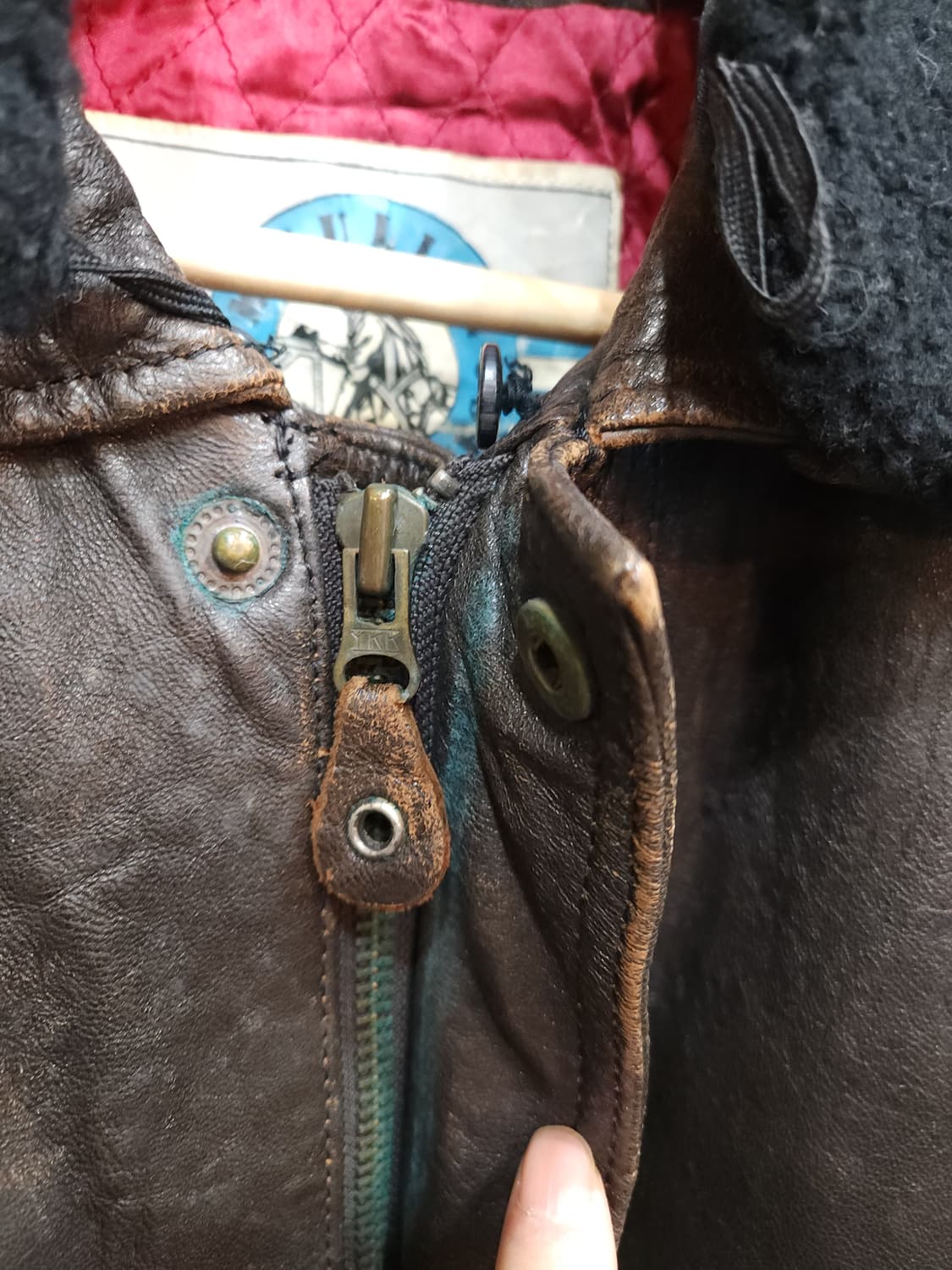 줄리앙 어드벤처 90s 가죽 항공 봄버 자켓

 상품이미지2