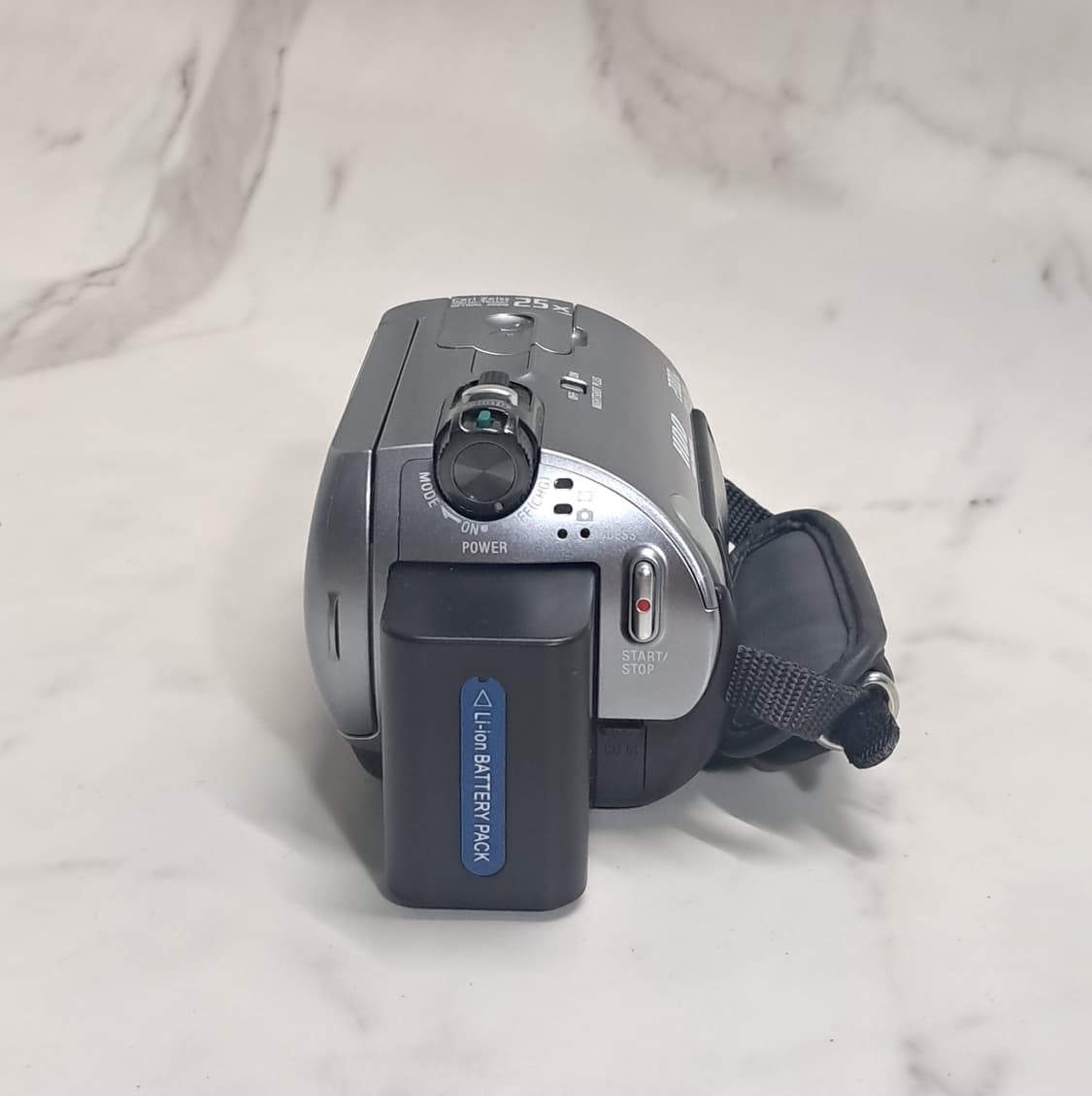 상태굿! 소니 디지털 캠코더 DCR-SR62 30GB 내장 HDD 상품이미지3