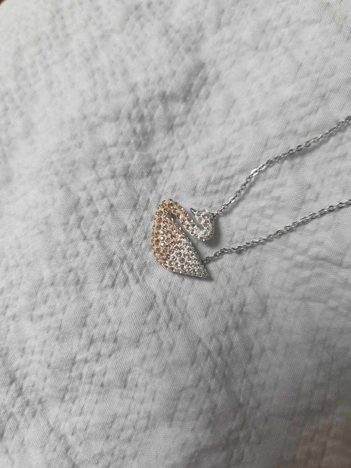 스와로브스키 아이코닉 스완 목걸이 상품이미지2