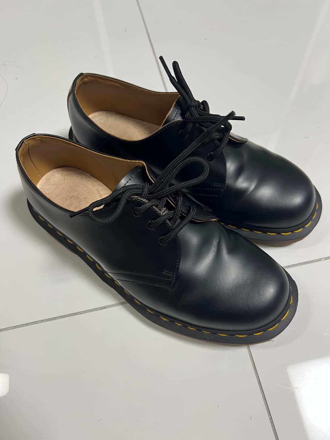 택포20) 닥터마틴 1461 MIE 3홀 블랙 UK7 260 퀼른 레더 상품이미지2