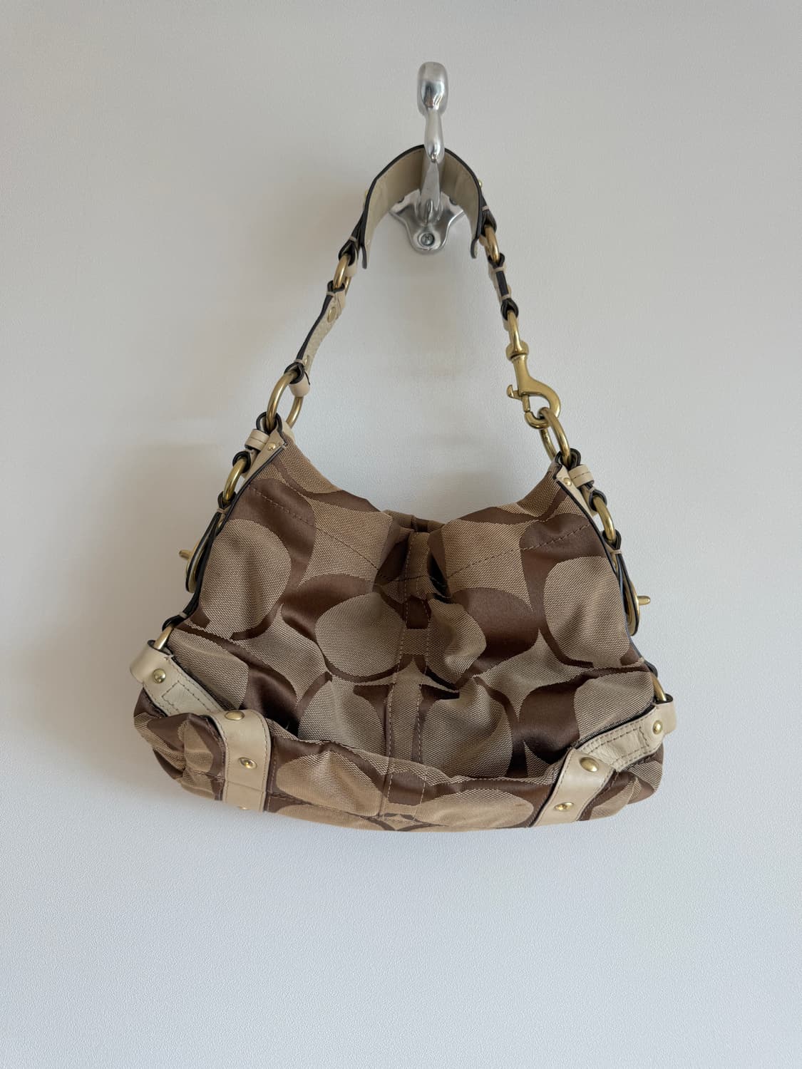 코치(COACH) 모노그램 숄더백 상품이미지5