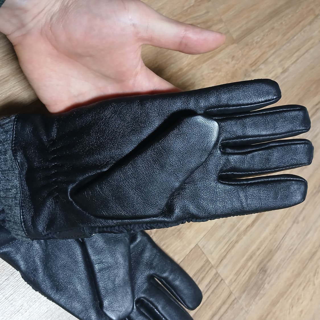 택붙은 미사용 폴로랄프로렌 가죽 퀄팅 장갑 상품이미지6