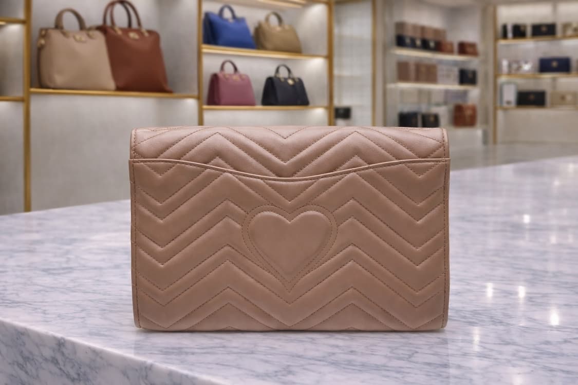 [S급] 구찌 GG 마몽 마틀라세 클러치백 판매합니다!!! 상품이미지2