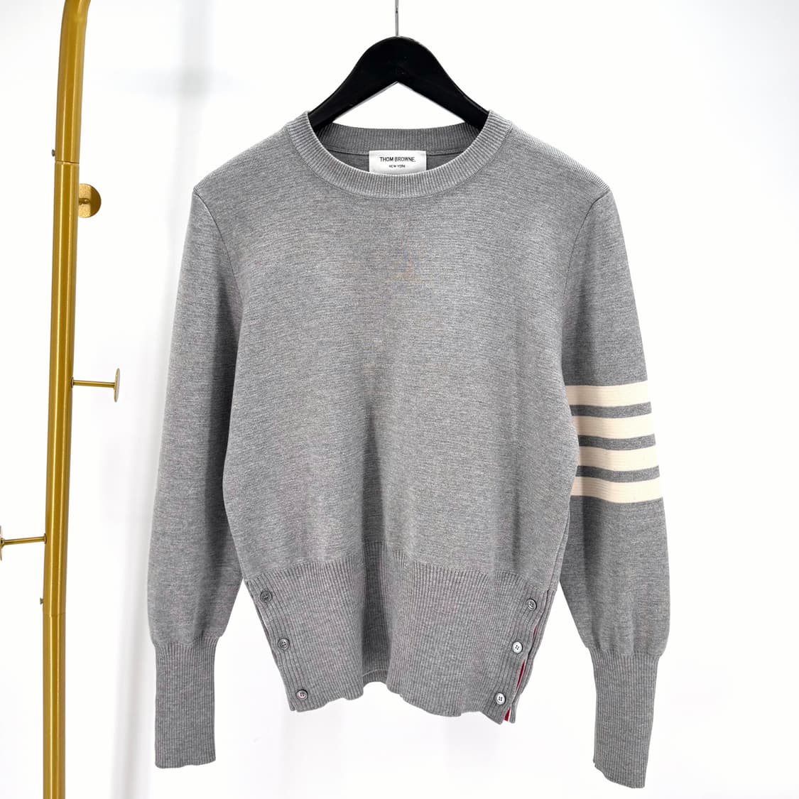 [2사이즈] 톰브라운 사선완장 밀라노스티치 니트 그레이 (MKA189A) 상품이미지3