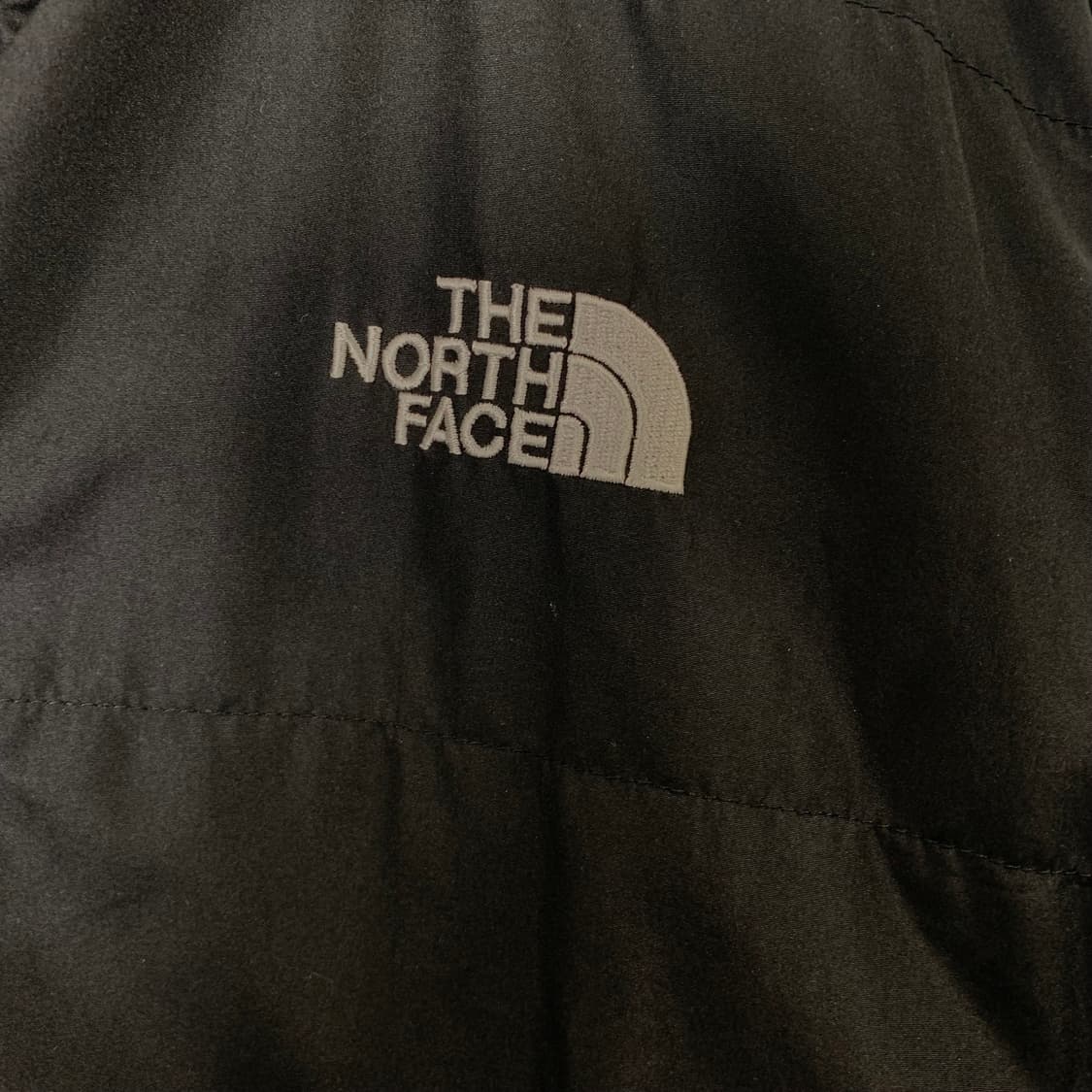 노스페이스 블랙 경량 패딩  상품이미지4