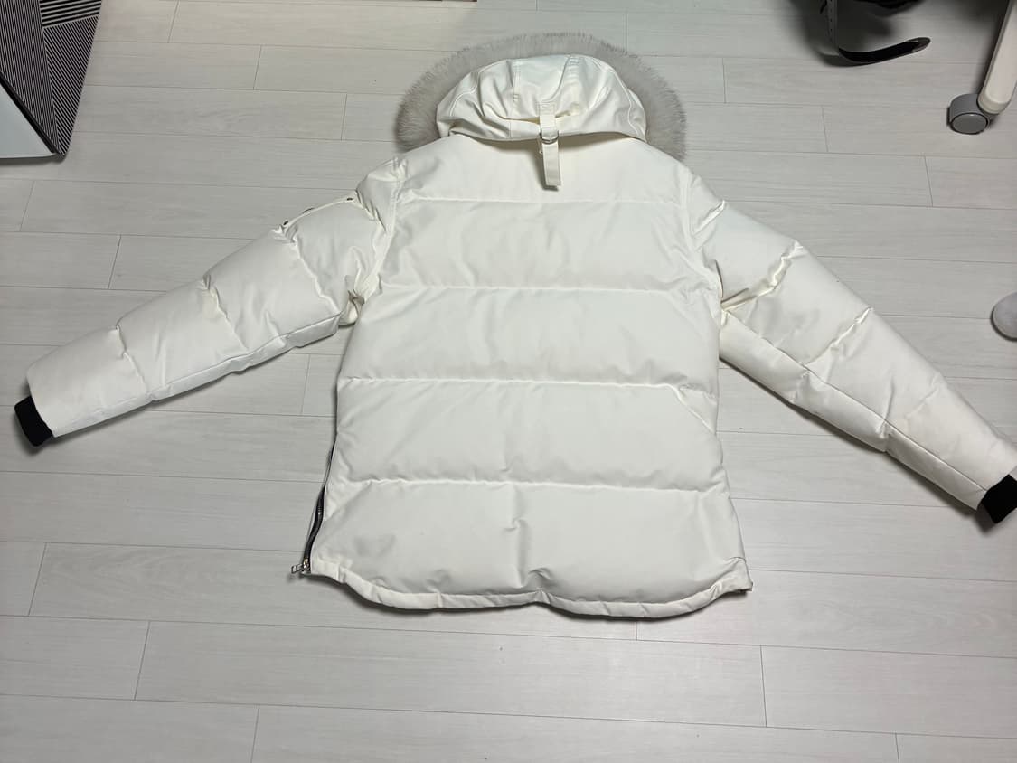 무스너클 쓰리쿼터 패딩 L 정품 상품이미지2