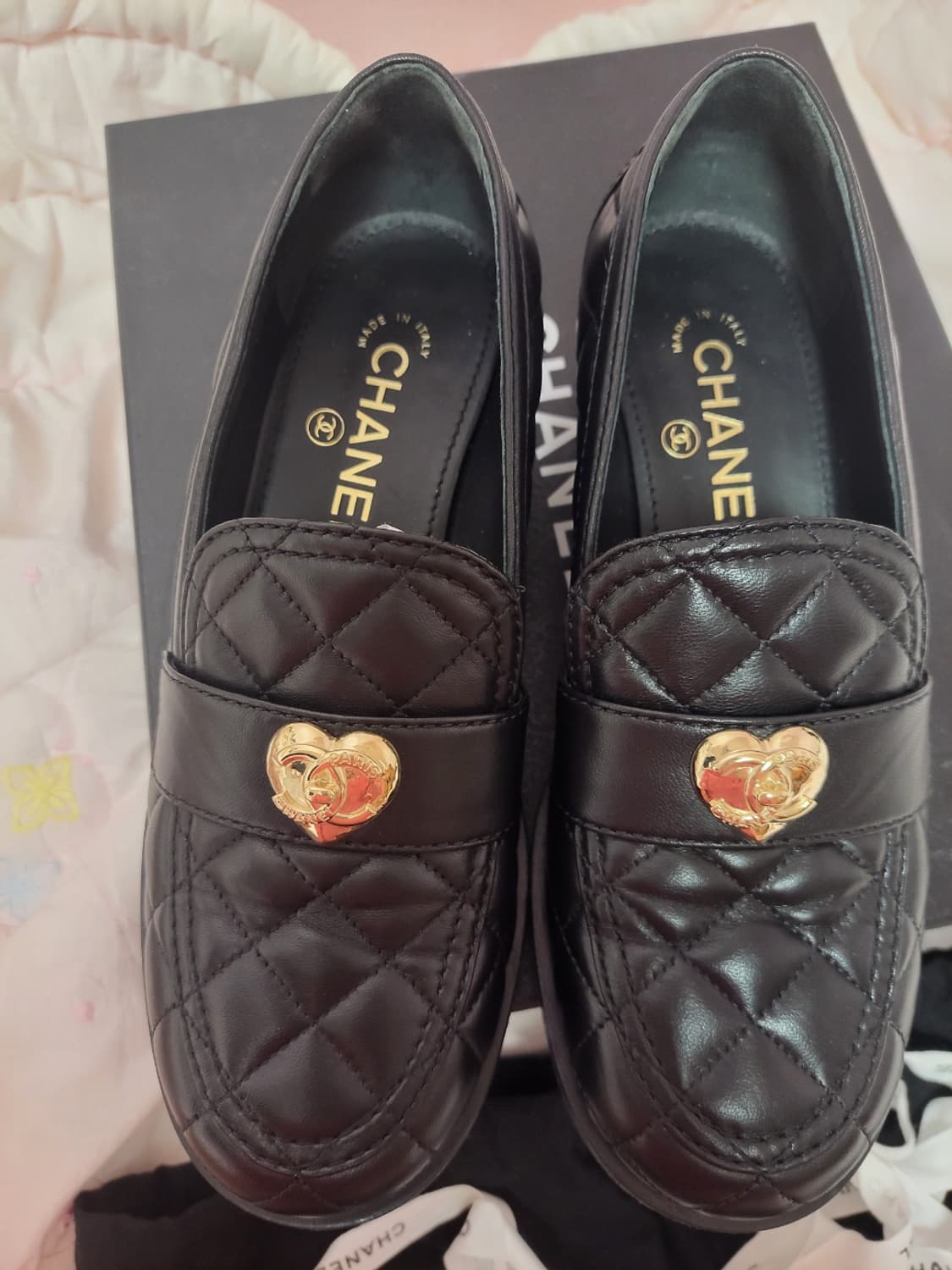 정품)최저가급처5번정도신은 상태좋은!샤넬 CC 하트 로고 퀄팅 로퍼 구두 상품이미지4