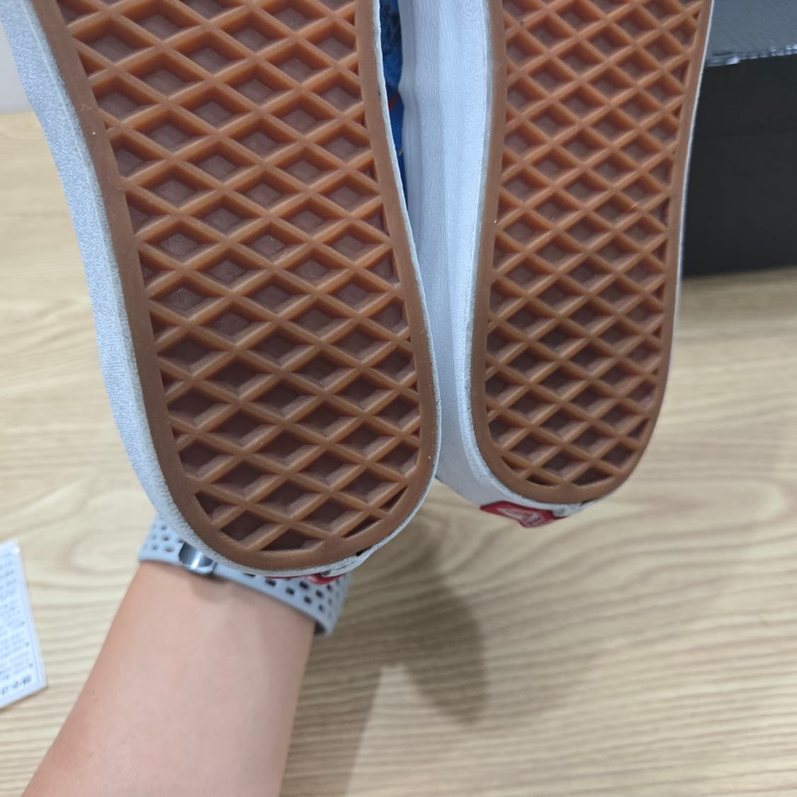 255 반스 어센틱 x 비비안웨스트우드 블루 상품이미지9