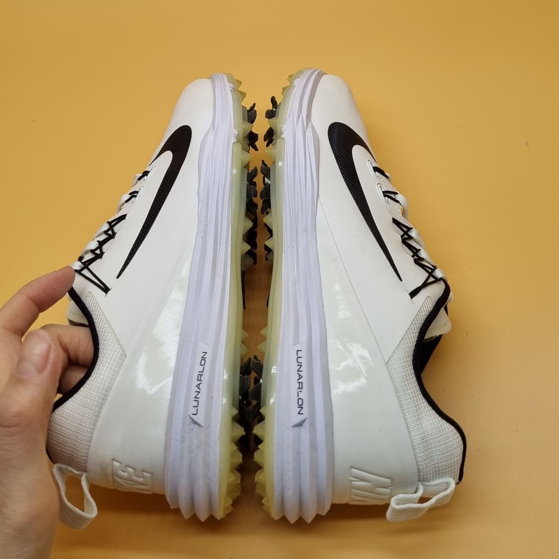 나이키 루나 커맨드2. 여성골프화235. 상품이미지5