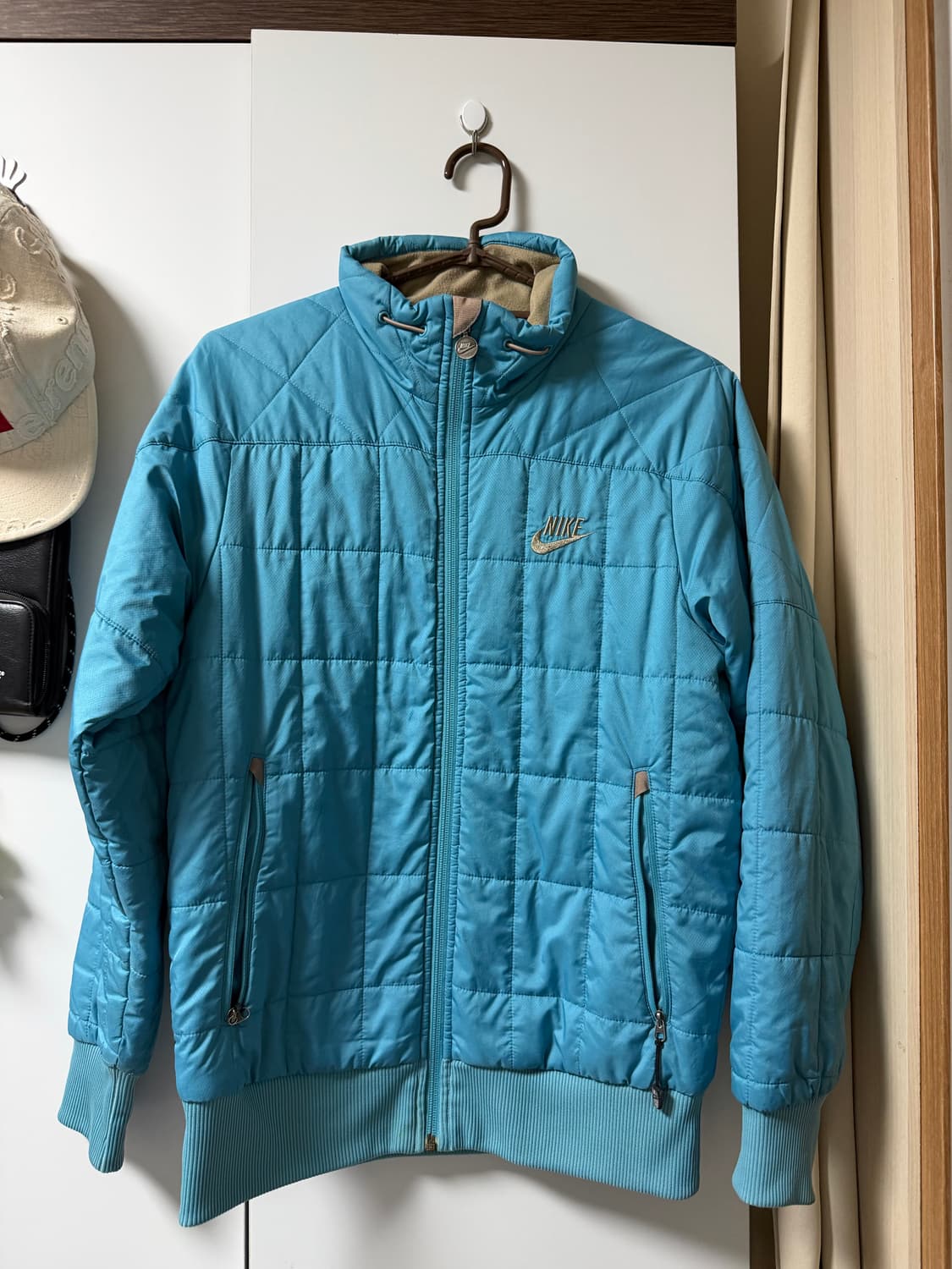 나이키 경량패딩 상품이미지1