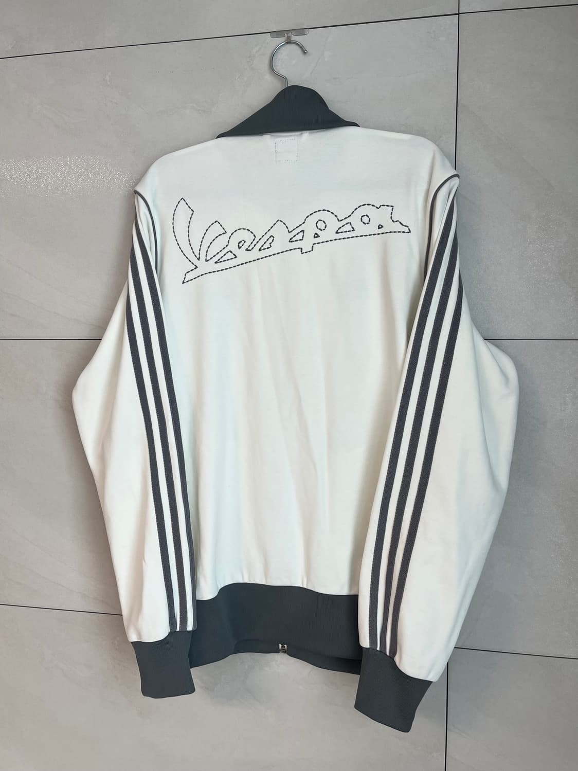 아디다스X베스파 파이어버드 오트밀 차콜 져지 (100) 상품이미지4